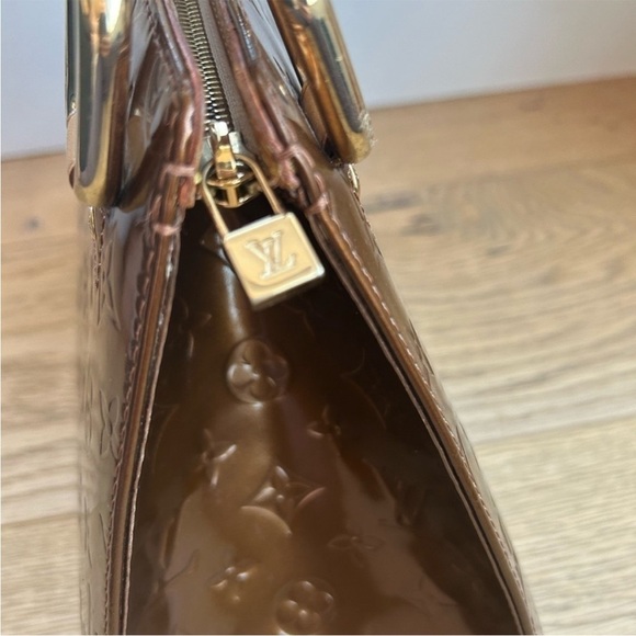 LV🤎FORSYTH BRONZE MONOGRAMMED VERNIS - Picture 7 of 12